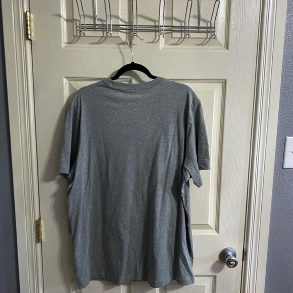 Nike tee - Picture 2 of 4